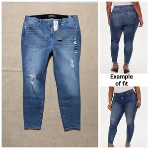 Torrid Bombshell Skinny jeans plus size 22R ripped